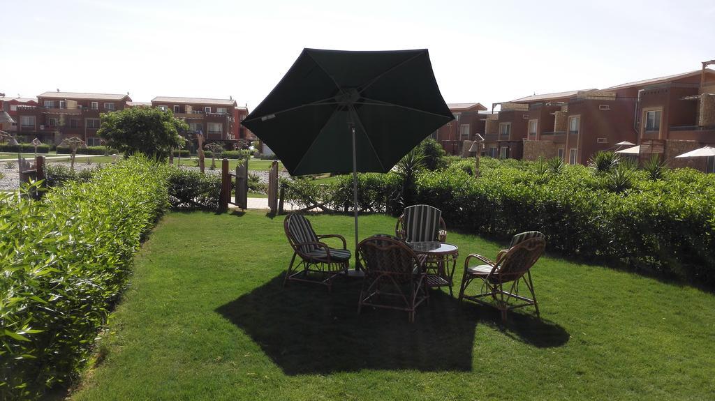 Three-Bedroom Garden Chalet At Marina Wadi Degla For Families Ain Sukhna Ruang foto