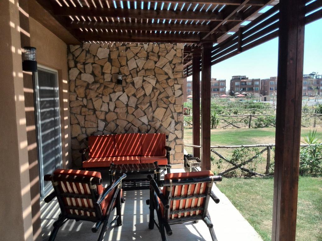 Three-Bedroom Garden Chalet At Marina Wadi Degla For Families Ain Sukhna Ruang foto